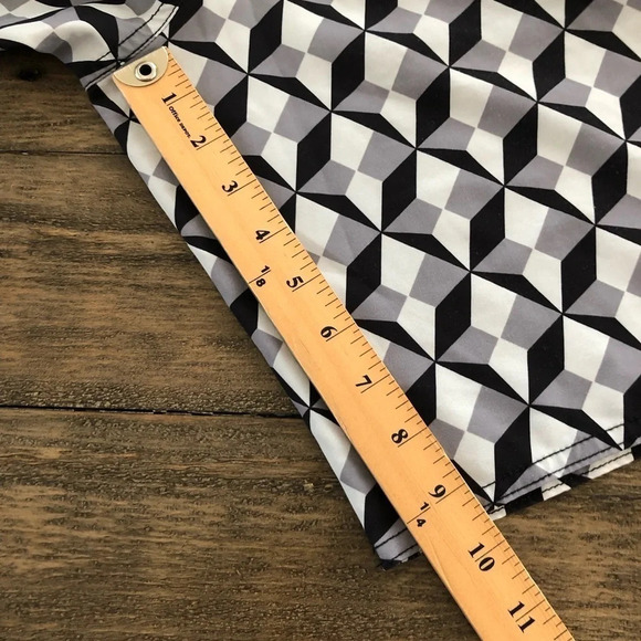 American Eagle Outfitters Mens Small Unlined Boardshorts Geometric Swim Surf - Picture 6 of 7